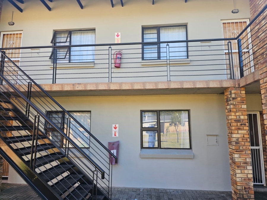 2 Bedroom Property for Sale in Rhodesdene Northern Cape